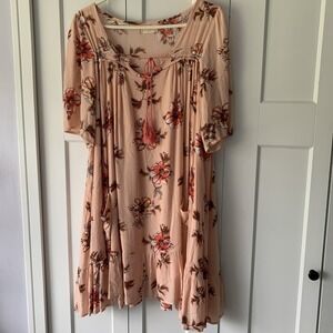 Altar'd State Women's Peach Pink Coral Floral MIDI Casual Dress M Medium‎ Chic